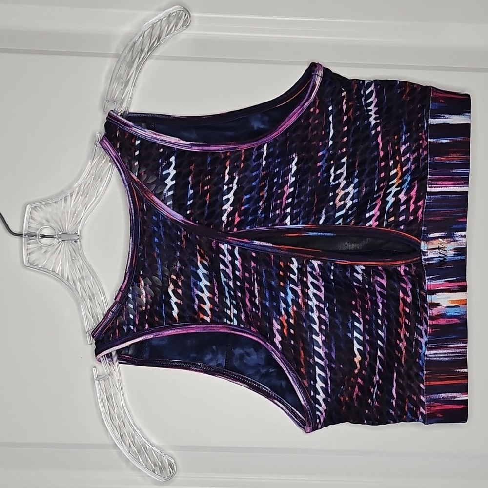 Peloton Sports Bra Size M High Neck Keyhole Back Purple Multicolor Athleisure - Picture 4 of 9